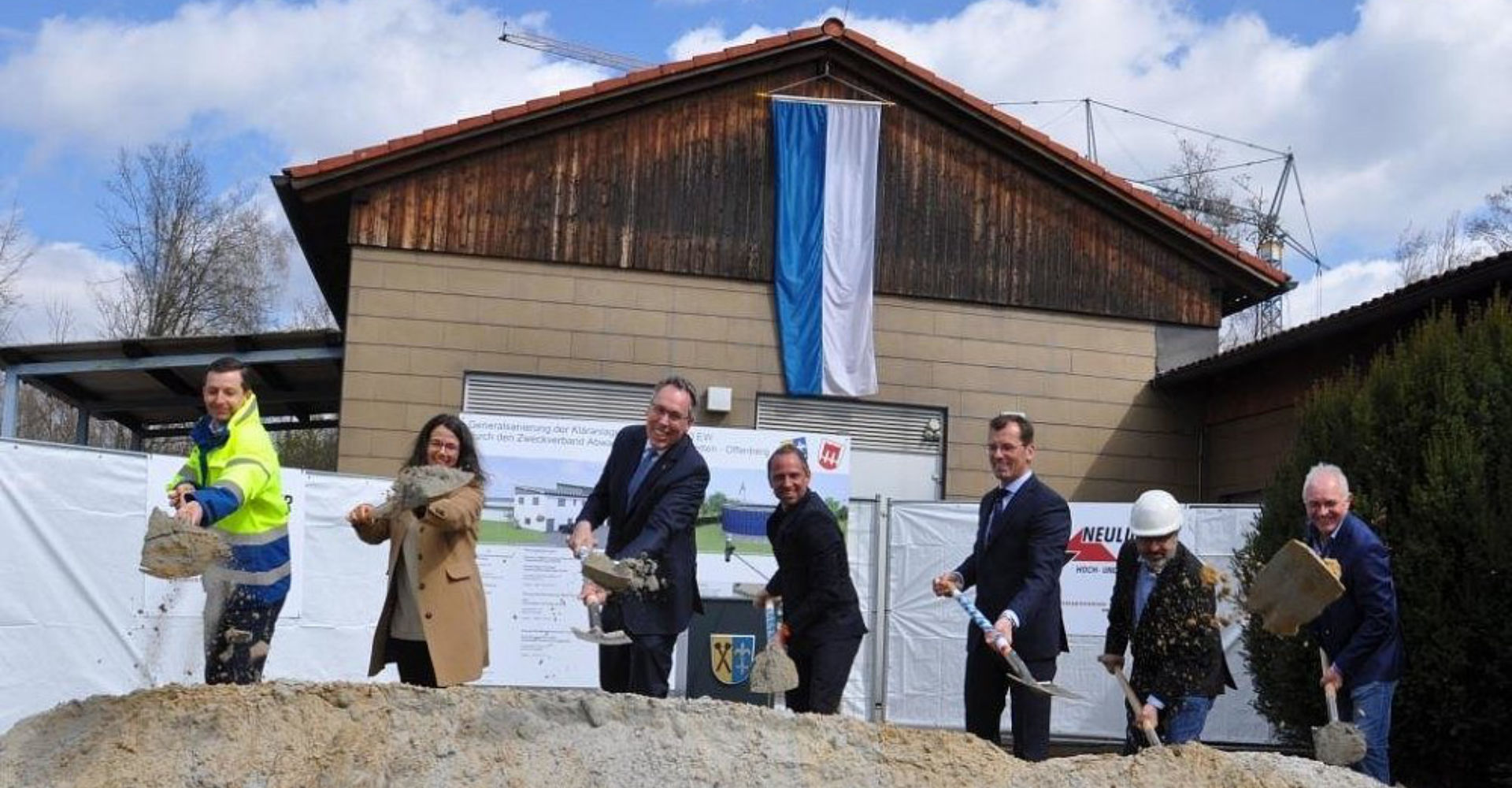 Erster Spatenstich für die Kläranlage des Zweckverbands Metten-Offenberg -Foto: Wendelin Trs Erster Spatenstich für die Kläranlage des Zweckverbands Metten-Offenberg -Foto: Wendelin Trs
